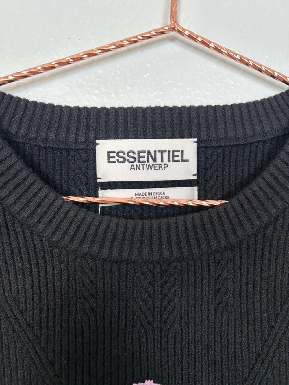 Essentiel Antwerp Floral Embroidered Sweater - Picture 4 of 8